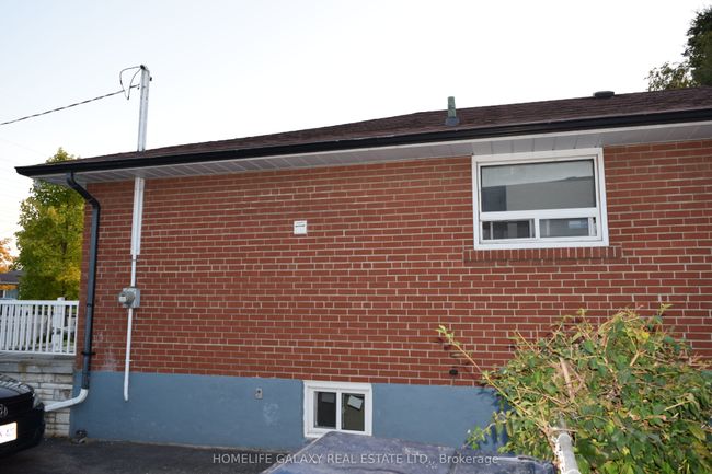 52 Peace Dr, House other with 6 bedrooms, 4 bathrooms and 4 parking in Scarborough ON | Image 26