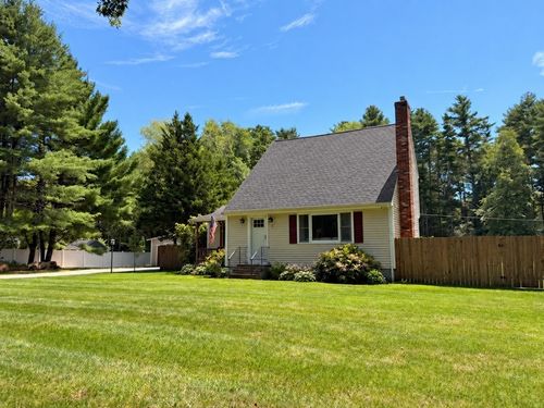 35 Beach St, Middleboro, MA, 02346-3719 | Card Image