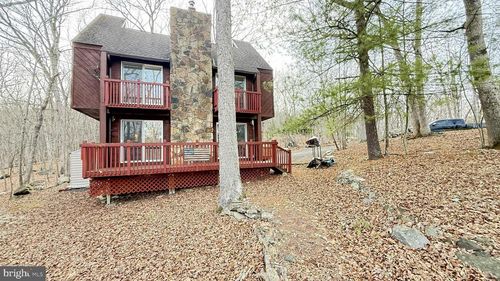 5933 Decker Rd, Bushkill, PA, 18324-7937 | Card Image