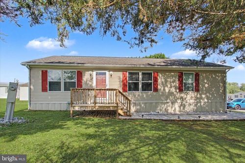 46 Elizabeth Ln, NEW OXFORD, PA, 17350-9411 | Card Image