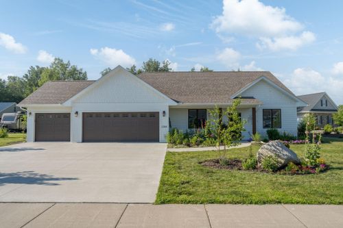 2268 Coventry Lane, North Mankato, MN, 56003 | Card Image