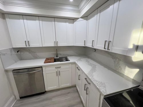 apt-509-1720 Nw North River Dr, Miami, FL, 33125-2361 | Card Image