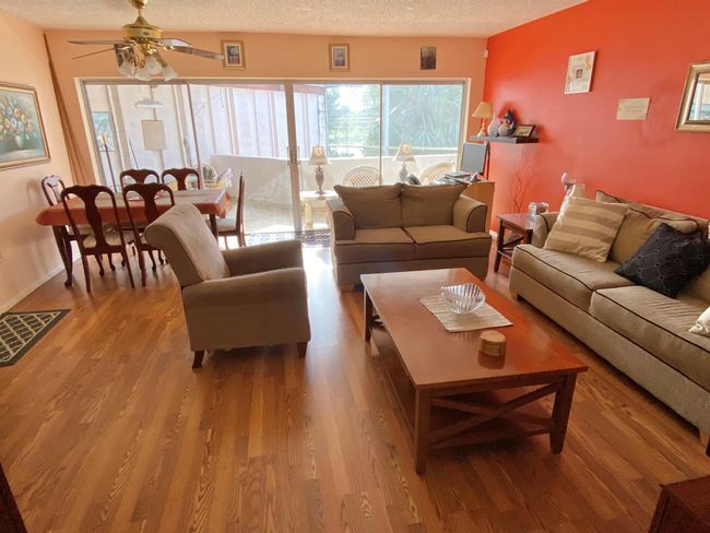 UNIT-211 - 7 Greenway Vlg N, Condo with 2 bedrooms, 2 bathrooms and null parking in Royal Palm Beach FL | Image 4
