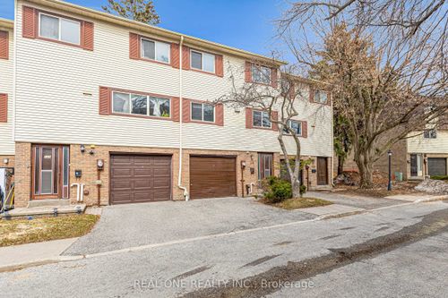 133 Jenny Wren Way, North York, ON, M2H2Y8 | Card Image