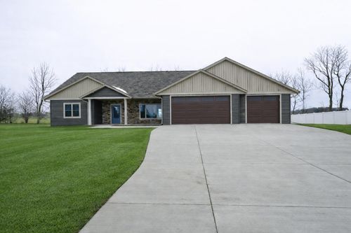 W24362 Fairway Dr, Trempealeau, WI, 54661-6202 | Card Image