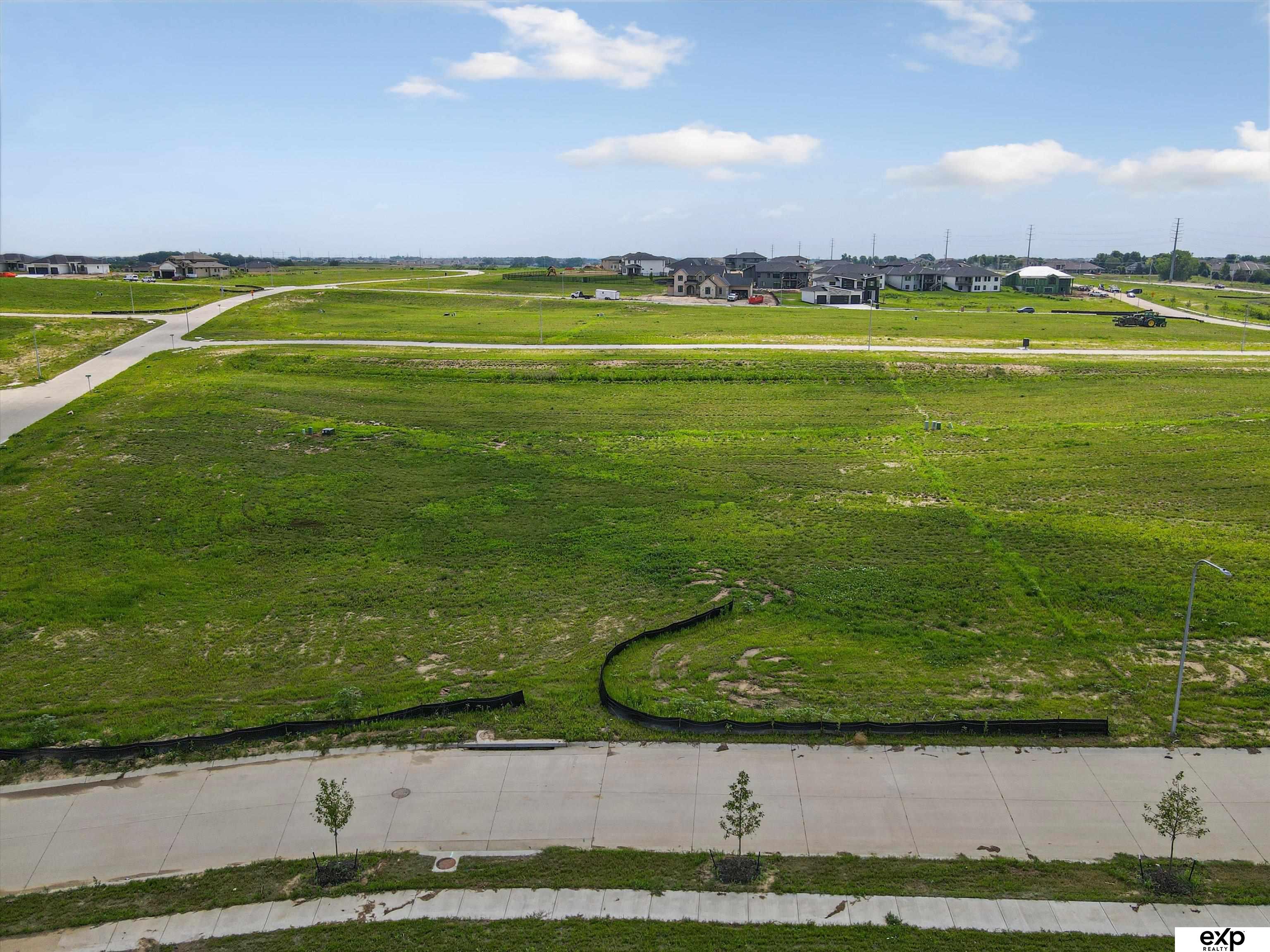 Land in Elkhorn