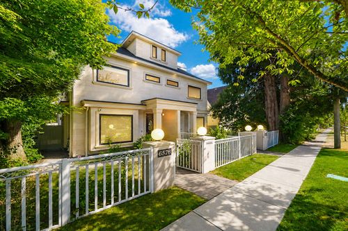 6576 Yew St, Vancouver, BC, V6P5V9 | Card Image