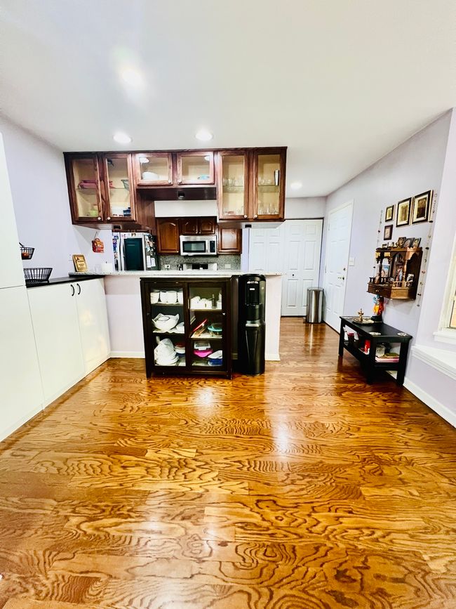 107 - 107 Pembroke Cir, Home with 3 bedrooms, 3 bathrooms and 2 parking in Lake Bluff IL | Image 11