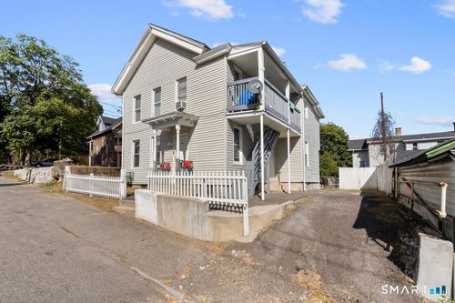 62 N Leonard St, Waterbury, CT, 06708-3554 | Card Image