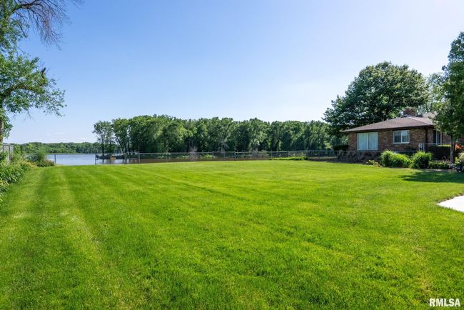 1419 3 Rd St, House other with 3 bedrooms, 4 bathrooms and null parking in Camanche IA | Image 4