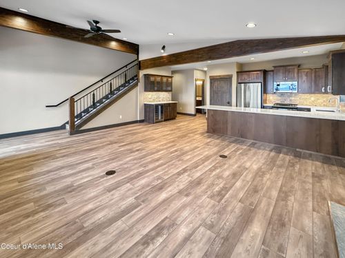 40 Palouse Dr, Nordman, ID, 83848-9712 | Card Image