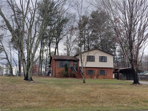 577 Pipers Gap Road, Mount Airy, NC, 27030 | Card Image