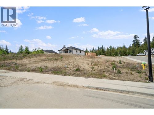 6951 43 Street Ne, Salmon Arm, BC, V0E1K0 | Card Image