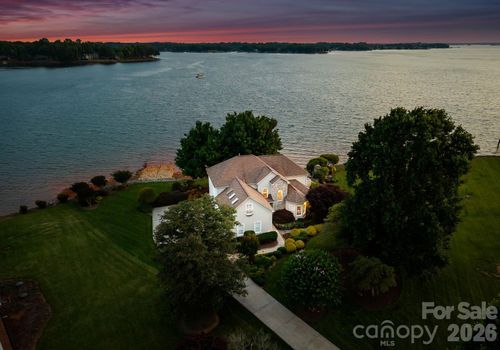 217 Westpaces Rd, Mooresville, NC, 28117-7581 | Card Image