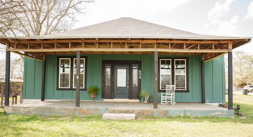 604 Avenue B, Lexington, TX, 78947-6380 | Card Image