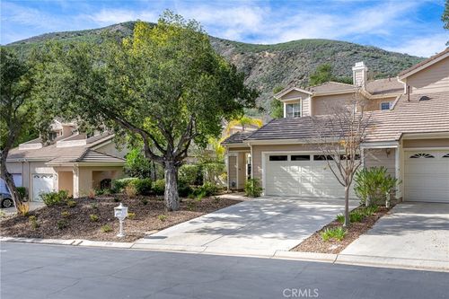 939 Blue Mountain Cir, Westlake Village, CA, 91362-5482 | Card Image
