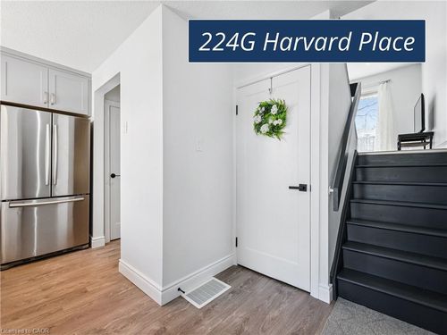 224G Harvard Pl, Waterloo, ON, N2J4G2 | Card Image