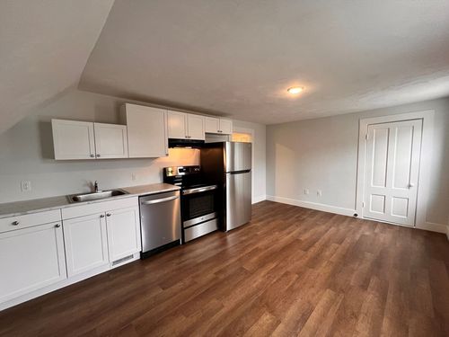 2-400 Court St, Plymouth, MA, 02360-7311 | Card Image