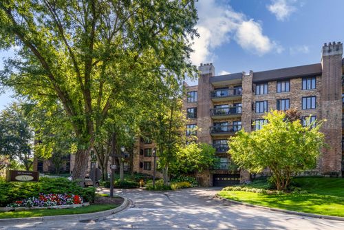 apt-110-3741 Mission Hills Rd, Northbrook, IL, 60062-5747 | Card Image
