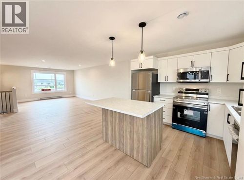 190 Ernest St, Dieppe, NB, E1A4T2 | Card Image