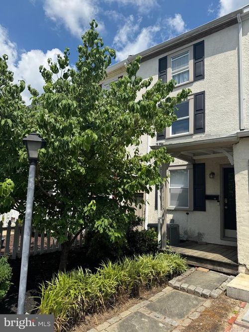 319 S Union St, KENNETT SQUARE, PA, 19348-3332 | Card Image