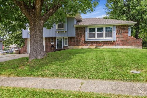 7918 E 117th St, Kansas City, MO, 64134-4038 | Card Image