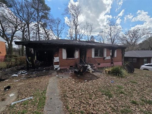 678 Quaker St Sw, Atlanta, GA, 30315-7236 | Card Image