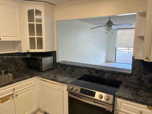 apt-m16-500 Three Islands Blvd, Hallandale Beach, FL, 33009-7805 | Card Image