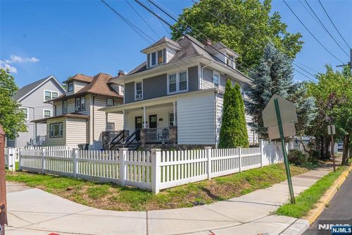 50 Elm Rd, Caldwell, NJ, 07006-5320 | Card Image