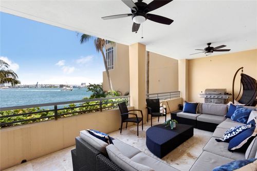 apt-201-848 Brickell Key Dr, Miami, FL, 33131-3701 | Card Image