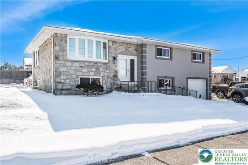 724 E Tilghman St, Allentown, PA, 18109-2059 | Card Image