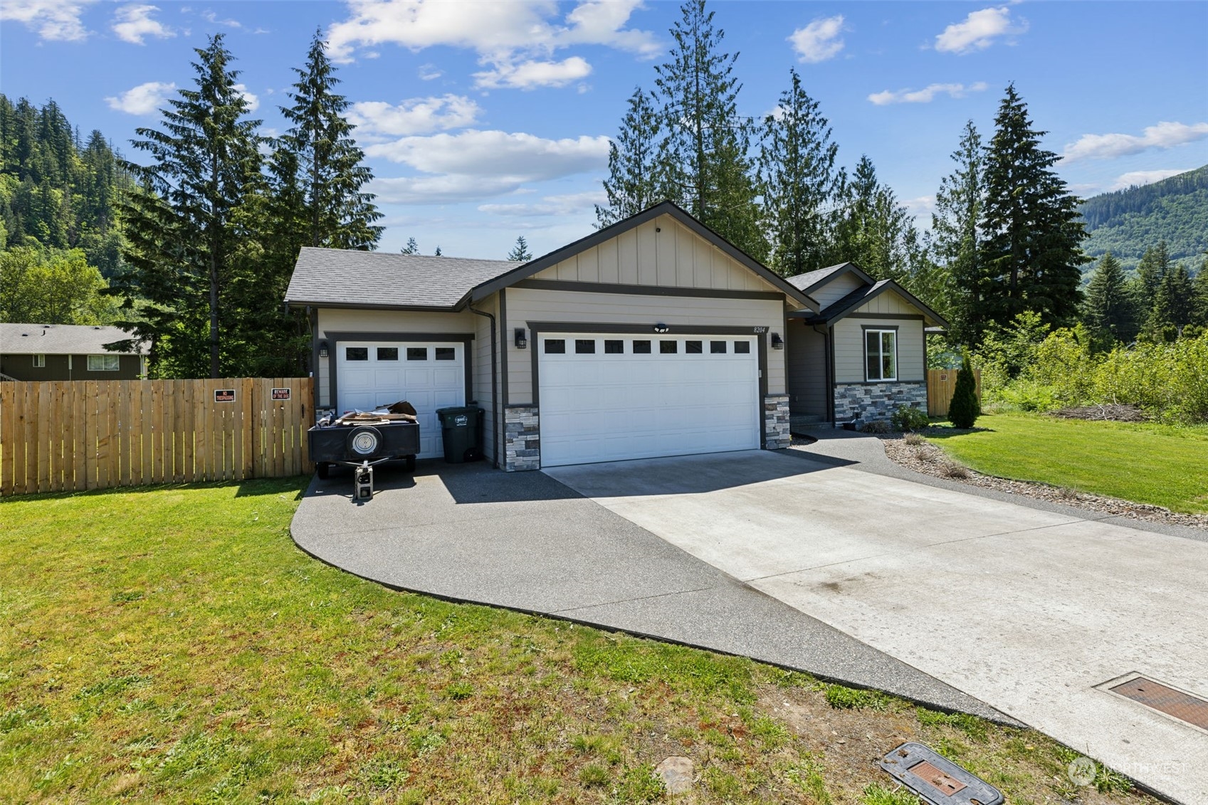 Colfax Ct, Maple Falls, WA 98266