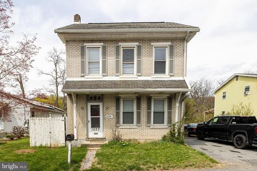 1533 E Emmaus Ave, Allentown, PA, 18103-8305 | Card Image
