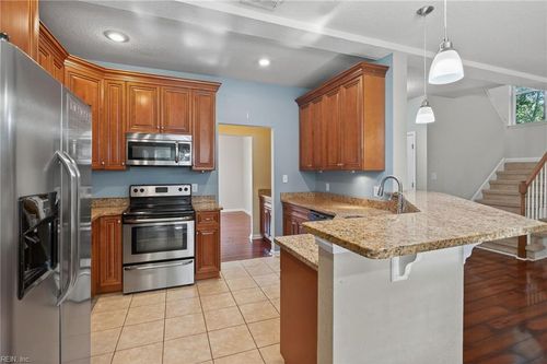 928 Scenic Blvd, Chesapeake, VA, 23322-7321 | Card Image