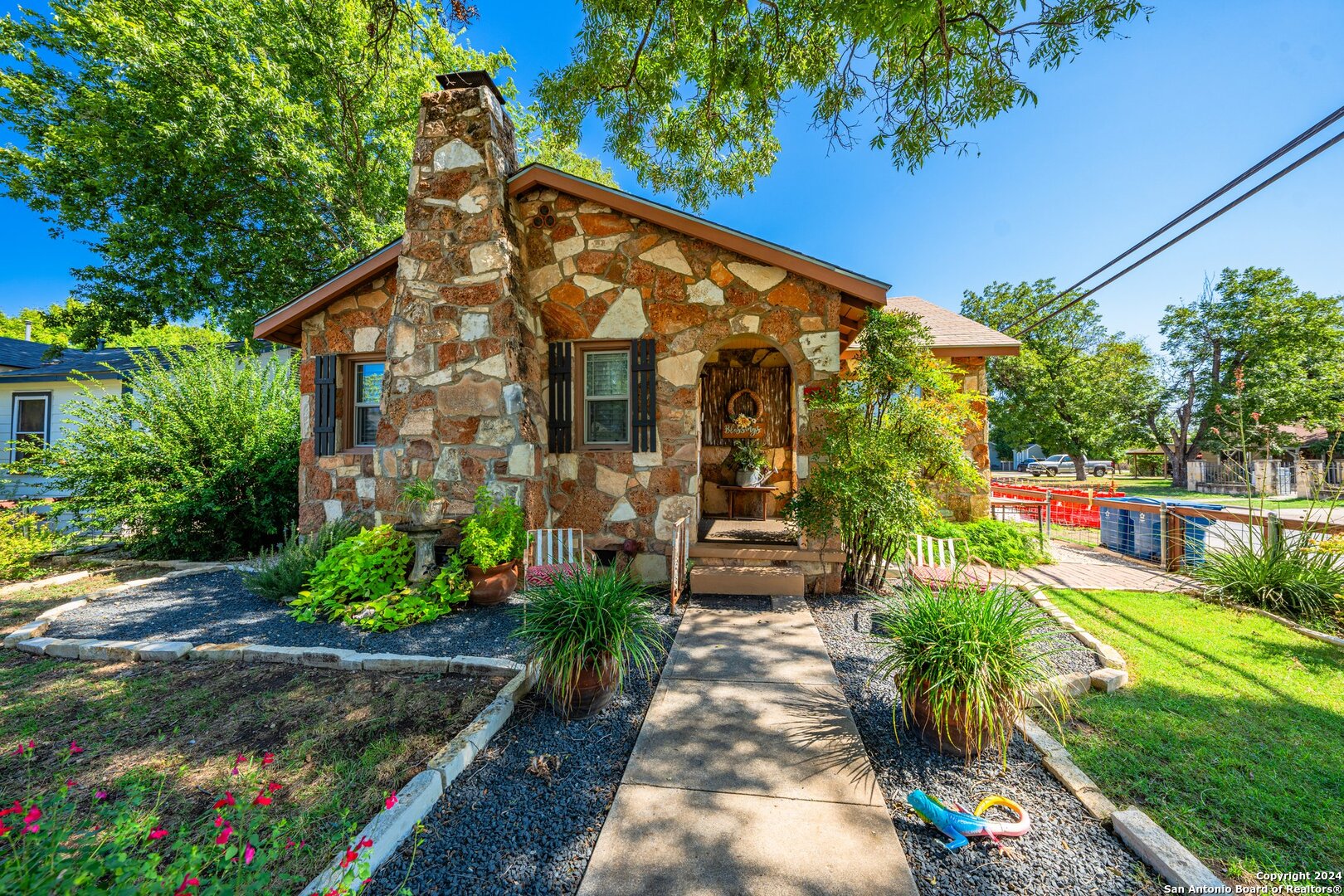 Elm St, Kerrville, TX 78028 #1