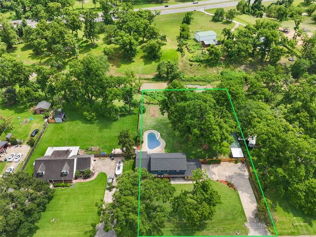 Aerial view of house with Oyster Creek | Image 28