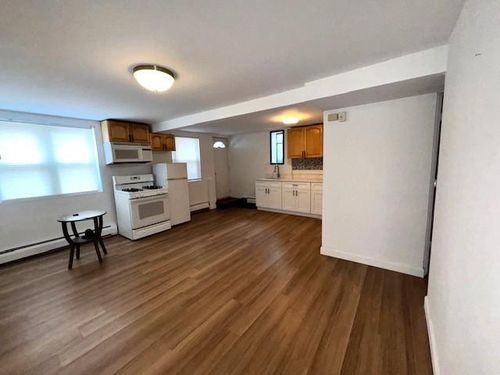 1-1302 Waring Ave, Bronx, NY, 10469-5702 | Card Image