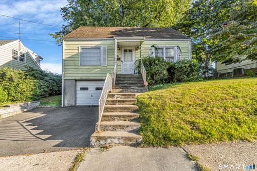 339 Goldenrod Ave, Bridgeport, CT, 06606-3472 | Card Image