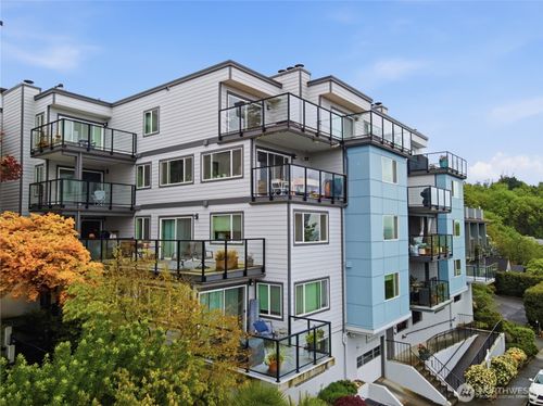 13-2040 13th Ave W, Seattle, WA, 98119-2754 | Card Image