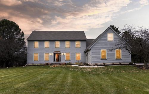 S50W23510 Woodchuck Lane, Waukesha, WI, 53189 | Card Image