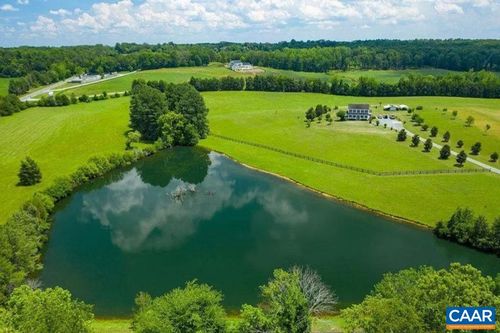 4437 Richmond Rd, KESWICK, VA, 22947-3104 | Card Image