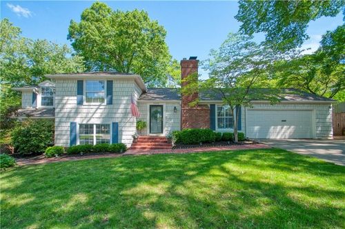 5400 Windsor Ln, Fairway, KS, 66205-2667 | Card Image