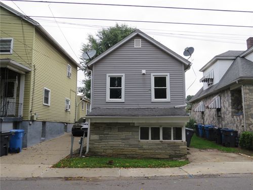 220 Finley Ave, Carnegie, PA, 15106-3518 | Card Image