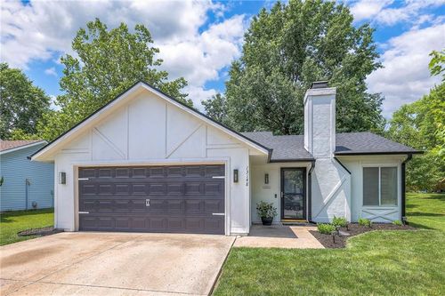13148 Brougham Dr, Olathe, KS, 66062-4222 | Card Image