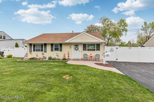 13 Roland Pl, Hazlet, NJ, 07730-2265 | Card Image
