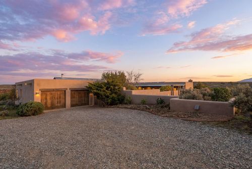 91 Riverbend Rd, Ranchos de Taos, NM, 87557 | Card Image