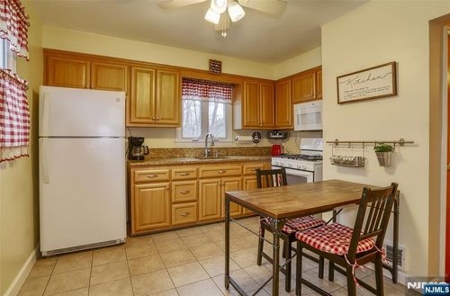 176 Trotta Dr, New Milford, NJ, 07646-3118 | Card Image