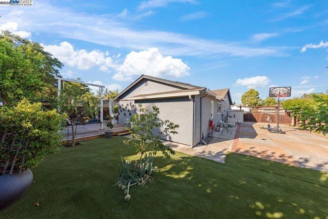 9797 Davona Dr, House other with 4 bedrooms, 2 bathrooms and 2 parking in San Ramon CA | Image 29