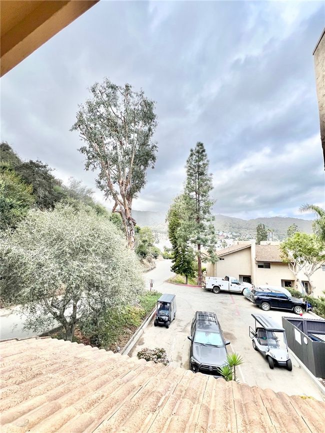 64 Avalon Terrace Rd, Condo with 2 bedrooms, 3 bathrooms and 1 parking in Avalon CA | Image 31