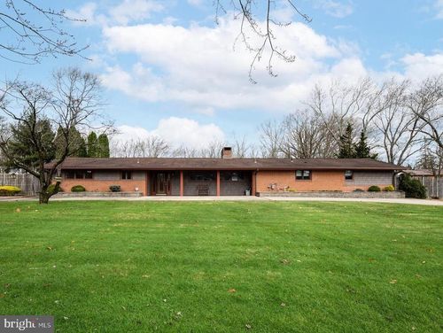 208 Coari Ave, MINOTOLA, NJ, 08341-1110 | Card Image